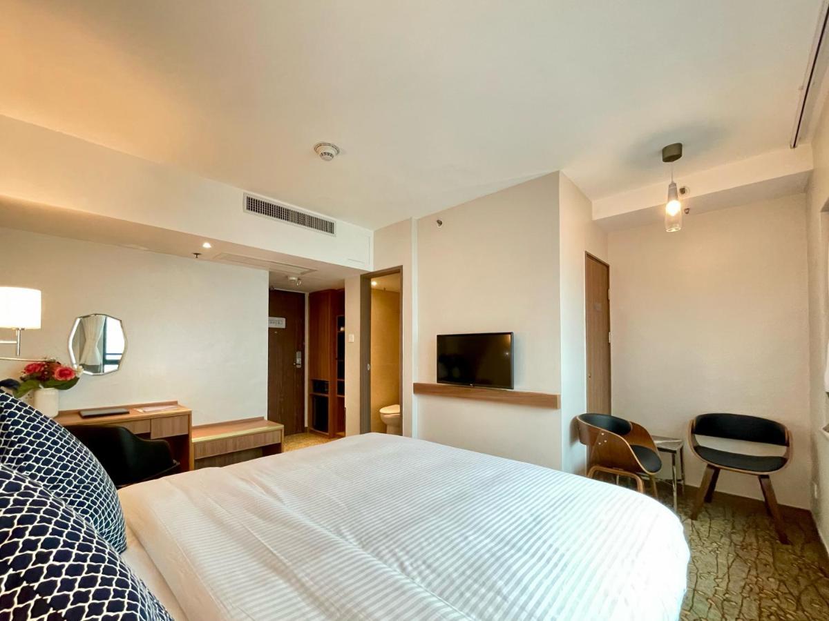 Lander Grand Hotel Гонконг Экстерьер фото